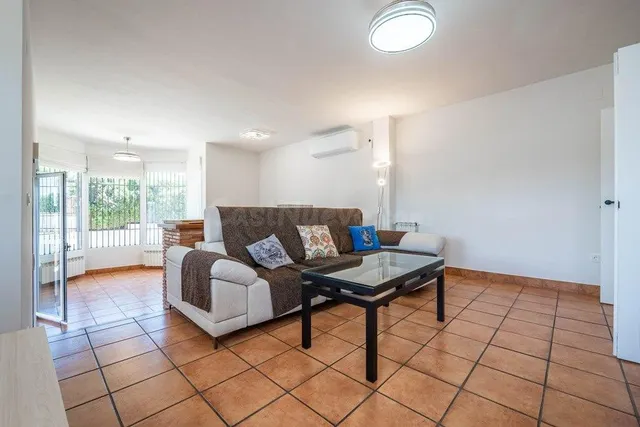 Espectacular casa en Nueva Otura — 3