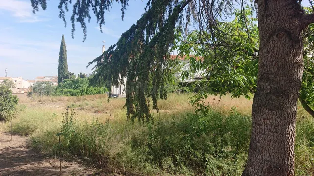 Magnífico solar en el centro de Cájar para plurifamiliares - foto 2