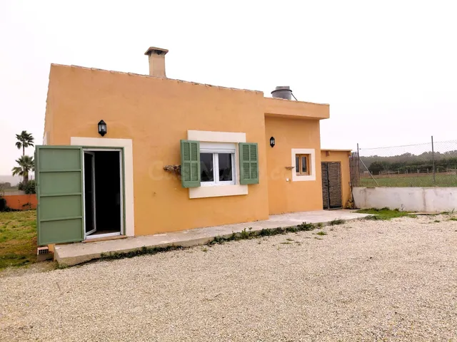 Rustica con casa a sólo 2 Km de Manacor con luz y agua propi