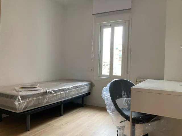 ESTUDIANTES!! 5 habitaciones EN PISO REFORMADO — 24