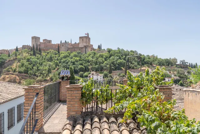 Espectacular casa con vistas directas a la Alhambra y Licencia Turística Activa en el Albaicín — 19