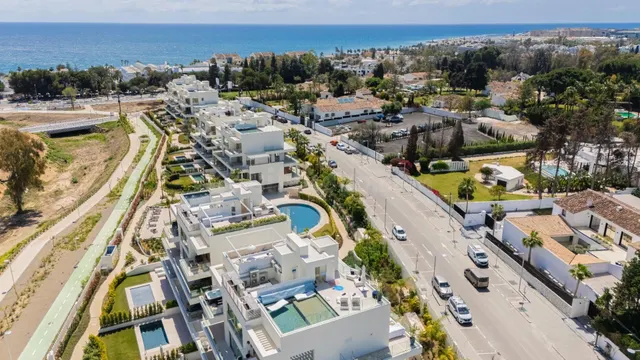 Ático de lujo en Benalus con piscina privada y vistas panorá - foto 3