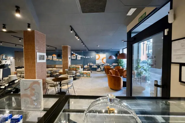 Cafetería en traspaso con licencias vigentes y terraza en Pla del Real, Valencia — 13