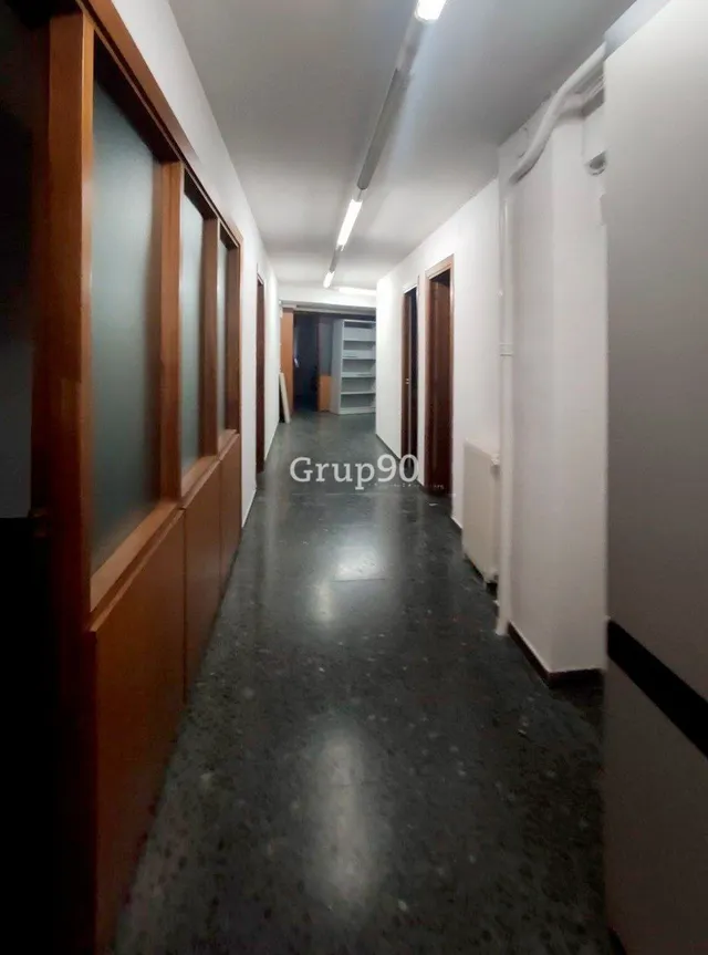 3 LOCALES COMERCIALES EN  ZONA INSTITUT — 22