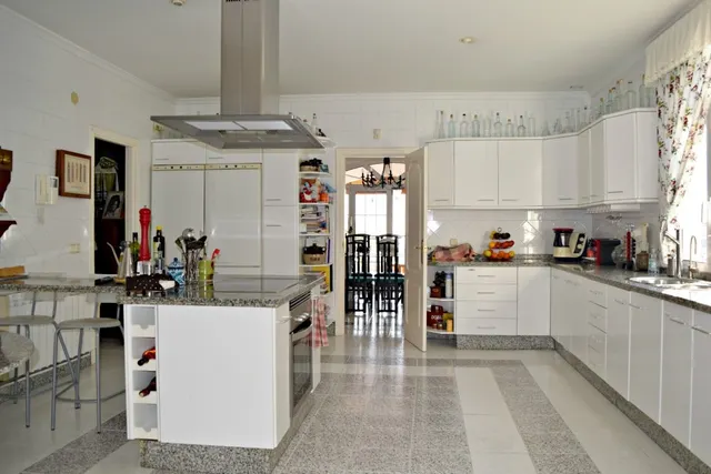 Espectacular villa de 800m2 con preciosas vistas panorámicas al mar en Benalmádena — 7
