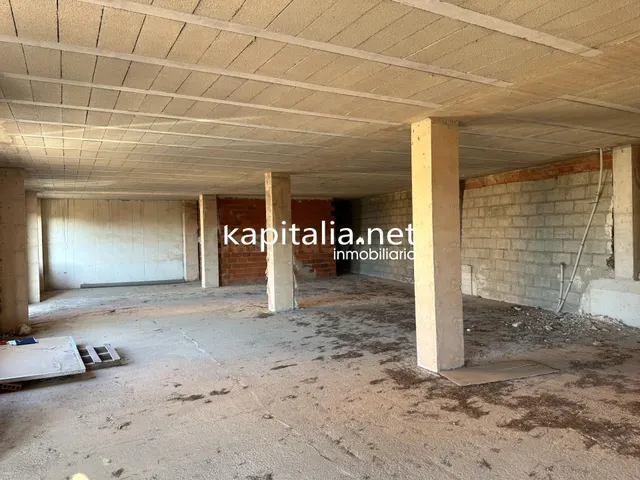 EDIFICIO A LA VENTA EN AGULLENT - foto 5