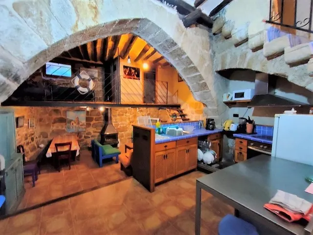 Casa 4 habitaciones 281m² en venta - Casco antiguo - foto 4