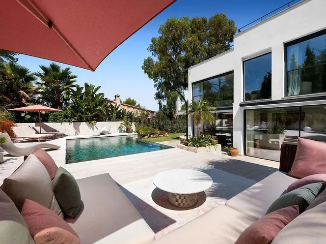 Villa de ensueño con piscina de Bali, jardín y concepto de vida inundado de luz en Santa Ponsa — 2