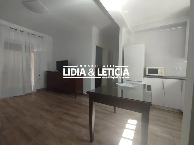 Acogedor piso en Zona centro, en Alcalá de Guadaira - foto 2