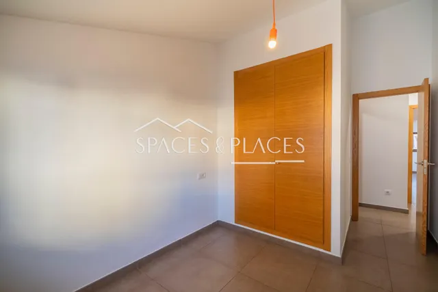 Piso de 2 dormitorios con piscina y garaje junto — 18