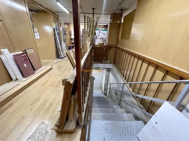 LOCAL de 1200m2 en alquiler con posibilidad de salida de humo — 8