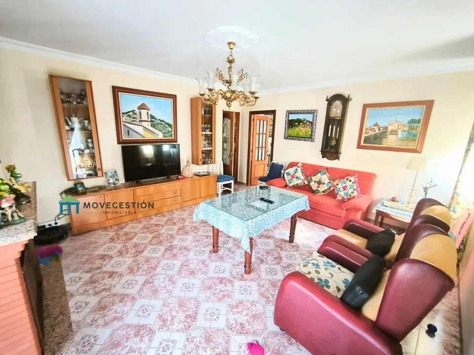 VENTA DE CASA CON LOCAL COMERCIAL