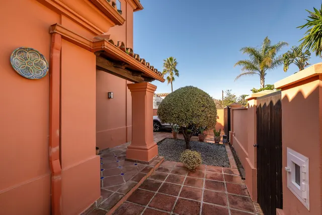 Chalet 3 habitaciones 368m² en venta - Marbella — 38
