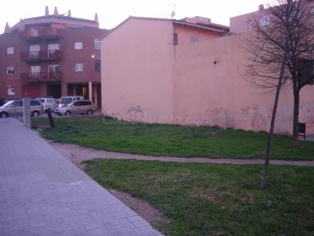 Solar urbano en Venta en Figueres Girona - foto 2