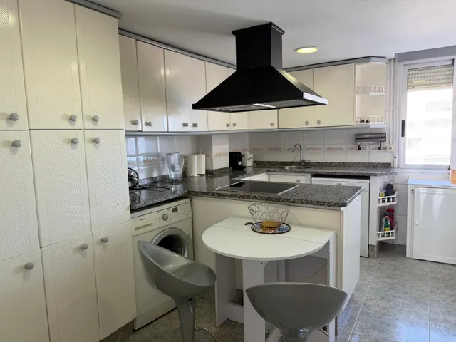 Apartamento en primera línea de playa en gandía con vistas al mar — 22