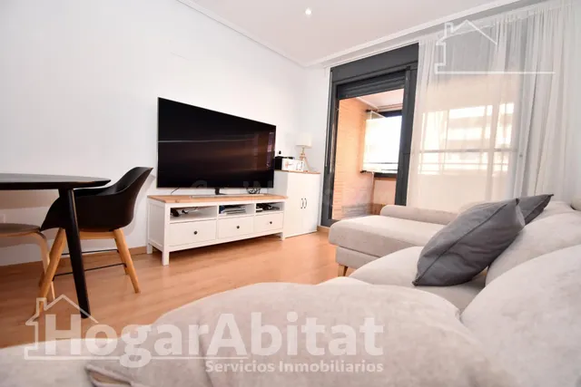 Seminuevo con piscina, garaje, trastero y terraza cerca del  - foto 5