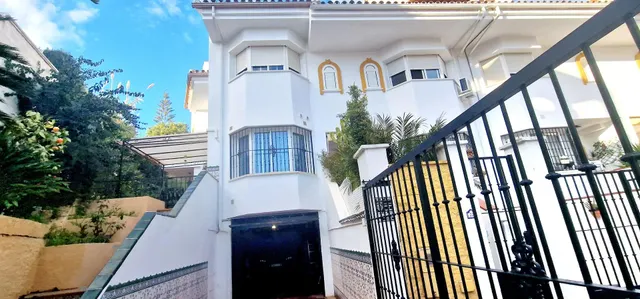 CASA PAREADA EN LA SIERREZUELA — 2