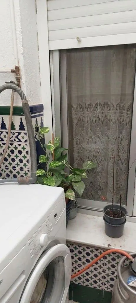 Casa con dos pisos completos junto a renfe — 16