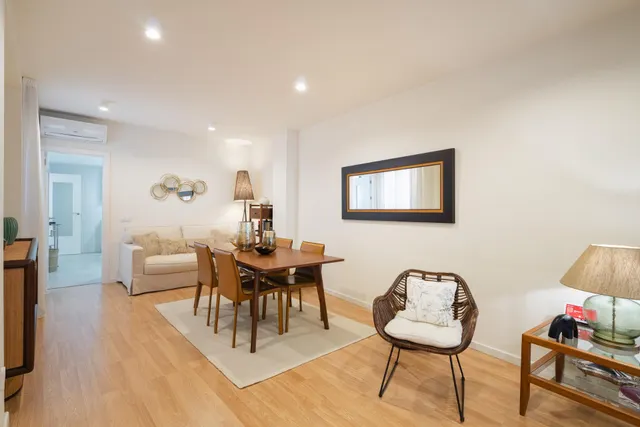Amplio Piso en Venta en el Corazón de Almería — 16