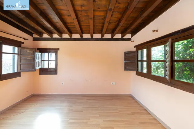 Preciosa casa en Ogíjares con piscina y jardín — 28