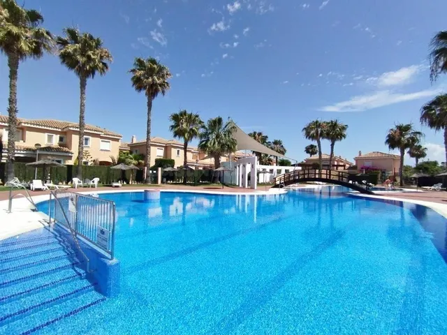 Ático con espectacular terraza de 50 m2 en Las Buganvillas - foto 3