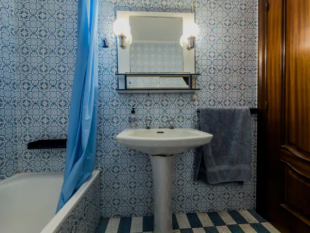 Piso con terraza a la venta en Fernando de Los Rios. — 14