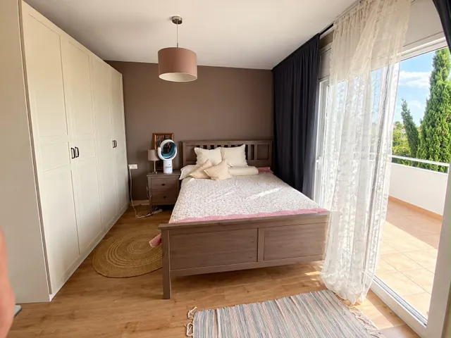 Casa pareada con jardín privado, dos terrazas y amplio garaje en Calafell — 19