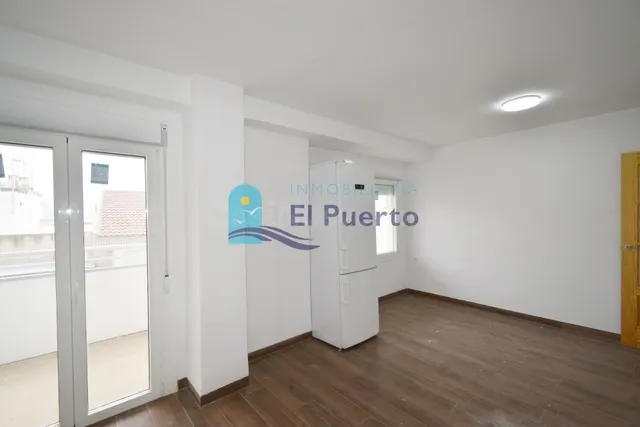 PISO REFORMADO POR COMPLETO A SOLO 50m DE LA PLAYA – REF 197 - foto 3