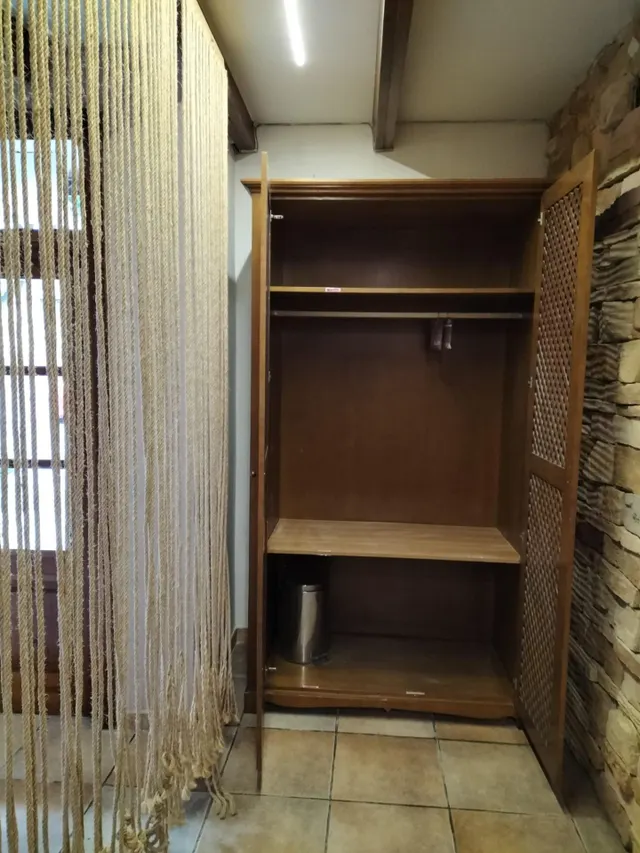 EN VENTA LOCAL COMERCIAL CON INQUILINOS — 6