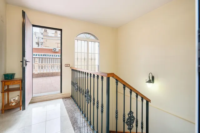 UNA CASA CON ALMA EN EL CORAZÓN DE ALMERÍA: 278 m2 Y DOS TERRAZAS PARA DISFRUTAR — 48