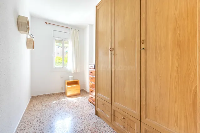 Amplio piso de 4 habitaciones con gran terraza en 2ª línea d - foto 3