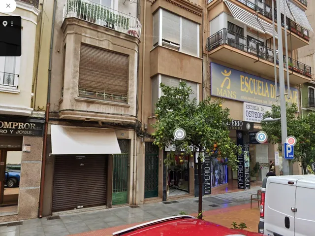 Se alquila local céntrico, en calle Navarra, en la mejor zon - foto 2