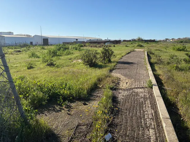 Terreno industrial en venta - Andalucia