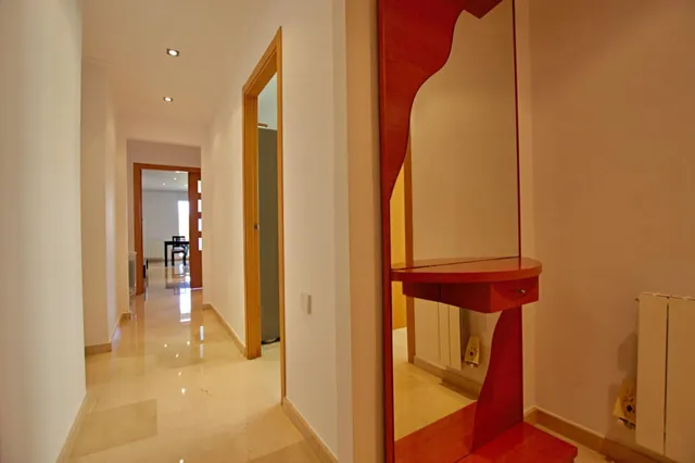 Espacioso apartamento de 3 dormitorios con vistas al mar en Jávea — 26