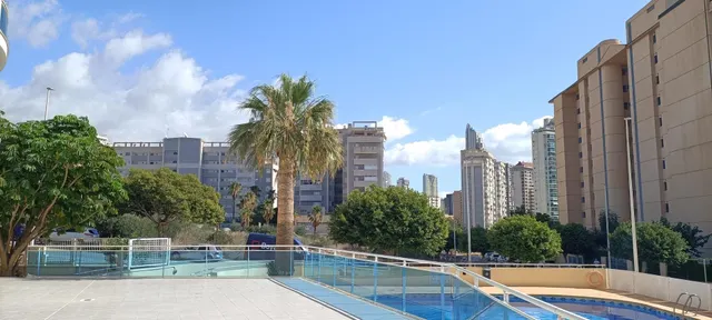 ¡OPORTUNIDAD! APARTAMENTO DE 2 DORMITORIOS Y 2 BAÑOS CON GRAN TERRAZA, BALCÓN Y PISCINA CERCA DEL MAR — 26