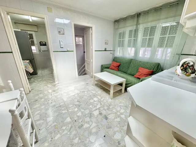 INCREIBLE CHALET PARA VIVIR EN REDOVAN CON GARAJE PARA 4 COCHES,  5 DORMITORIOS.... PARCELA ALREDEDOR DE LA CASA. POR TAN SOLO 250.000€ ¡¡VISITELA!! — 13