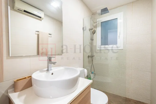Piso listo para entrar a vivir con piscina comunitaria en la maternitat i sant ramón — 28