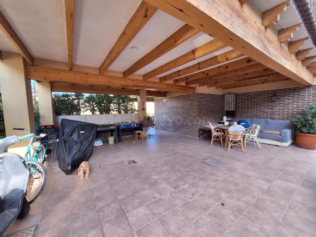 Imponente Chalet en Garbinet, Alicante - Oportunidad Única — 3