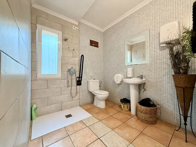 Local comercial en Venta en Denia Alicante — 28