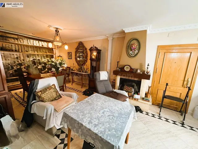 Amplia Casa en Zaidín, Granada - Oportunidad Única — 3