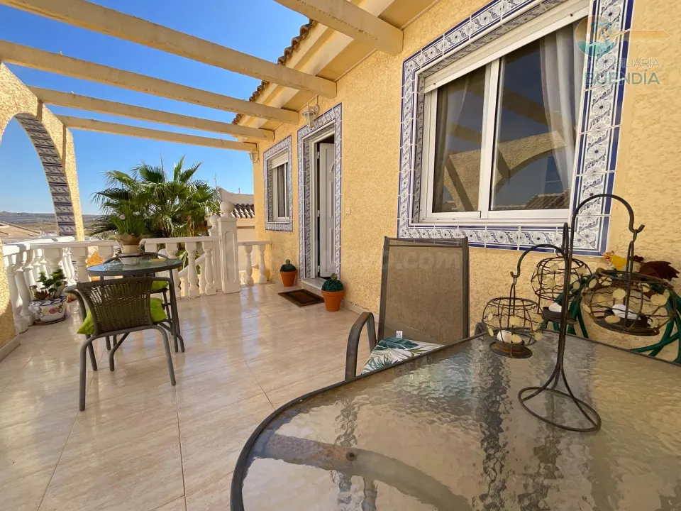 ENCANTADORA CASA TIPO BUNGALOW EN PLANTA BAJA EN CAMPOSOL
