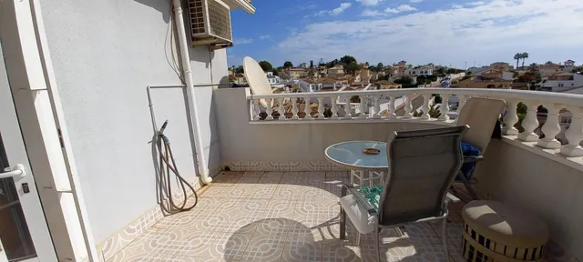 SE ALQUILA CHALET POR LARGO TIEMPO DE 3 DORMITORIOS Y 2 BAÑOS EN VILLA MARTIN (ORIHUELA COSTA) — 32