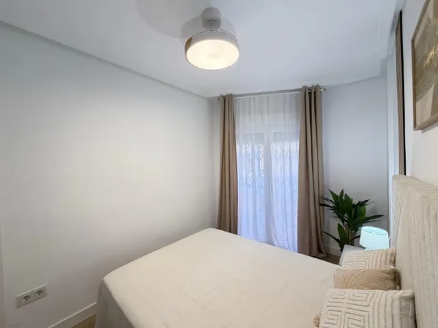 REFORMADO APARTAMENTO A 250 METROS DE PLAYA DE LOS LOCOS CON 1 DORM. Y CON SUPERFICIE DE 44 M2. — 21