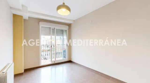 AMPLIA VIVIENDA DE 3 habitaciones JUNTO AL MERCADO MUNICIPAL DE PICASSENT — 26
