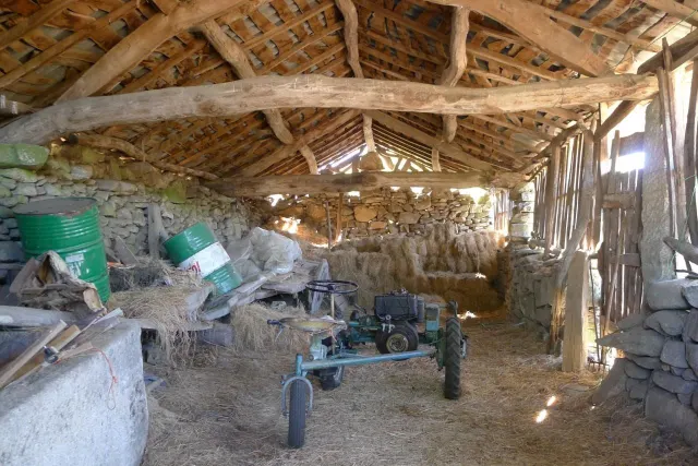 OPORTUNIDAD!!! SE VENDE PAJAR A REFORMAR EN VILAMARIN - foto 3