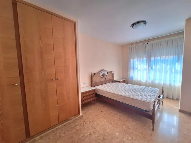 Amplio y Luminoso Piso en venta en Carcaixent! — 7