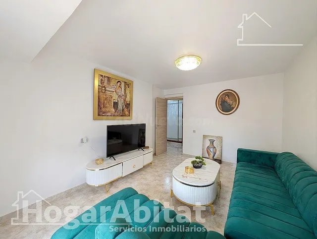 SEMIREFORMADO, BONITO Y EXTERIOR CON BALCÓN, TODO AMUEBLADO - foto 2