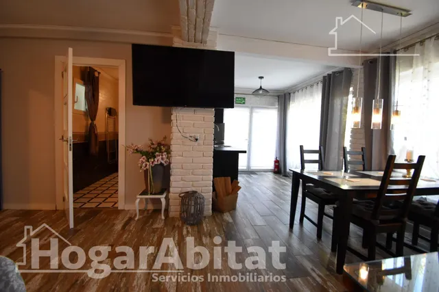 ¡chalet totalmente reformado con licencia turística! amplio con 4 viviendas independientes y piscina privada — 33