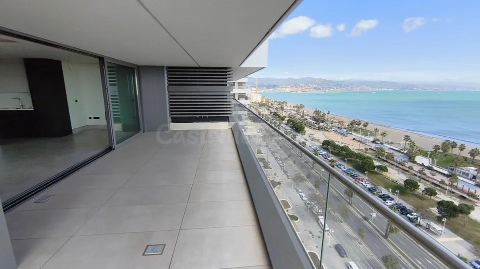 ¡Exclusivo Piso de Lujo en las Málaga Towers!