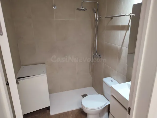 ¡Oportunidad Única! Local Comercial en el Corazón de Badajoz - foto 5